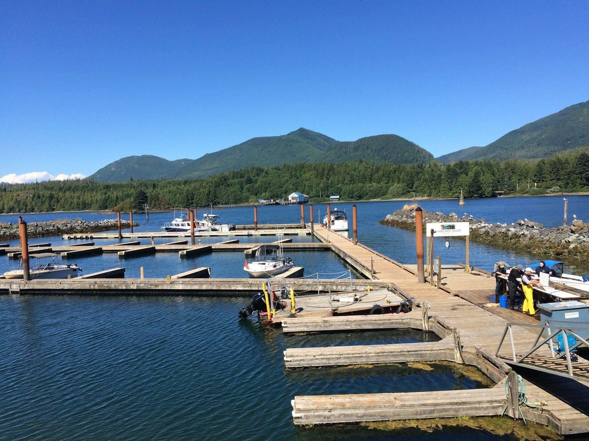 Island West Resort Ucluelet Bagian luar foto