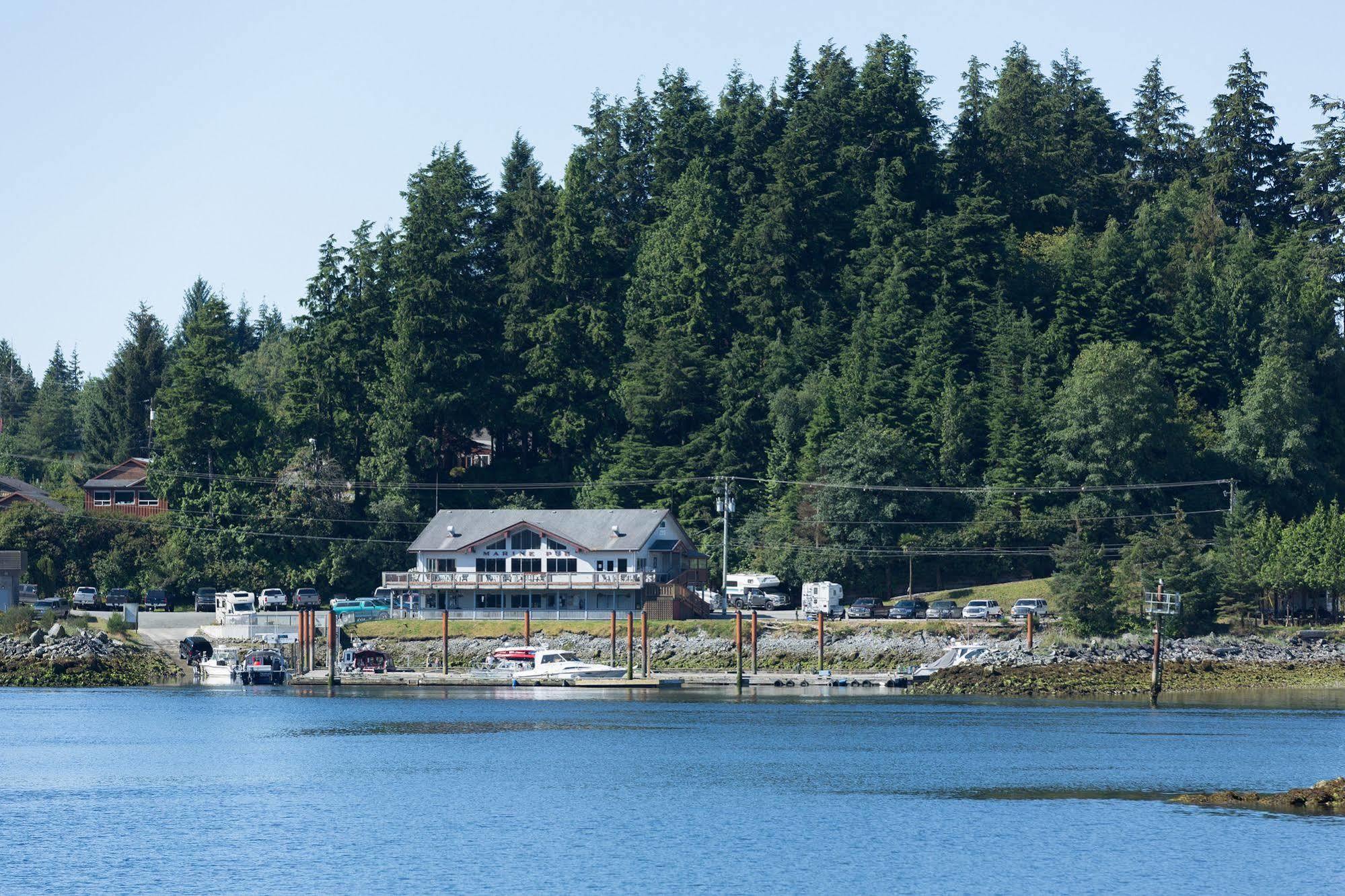 Island West Resort Ucluelet Bagian luar foto